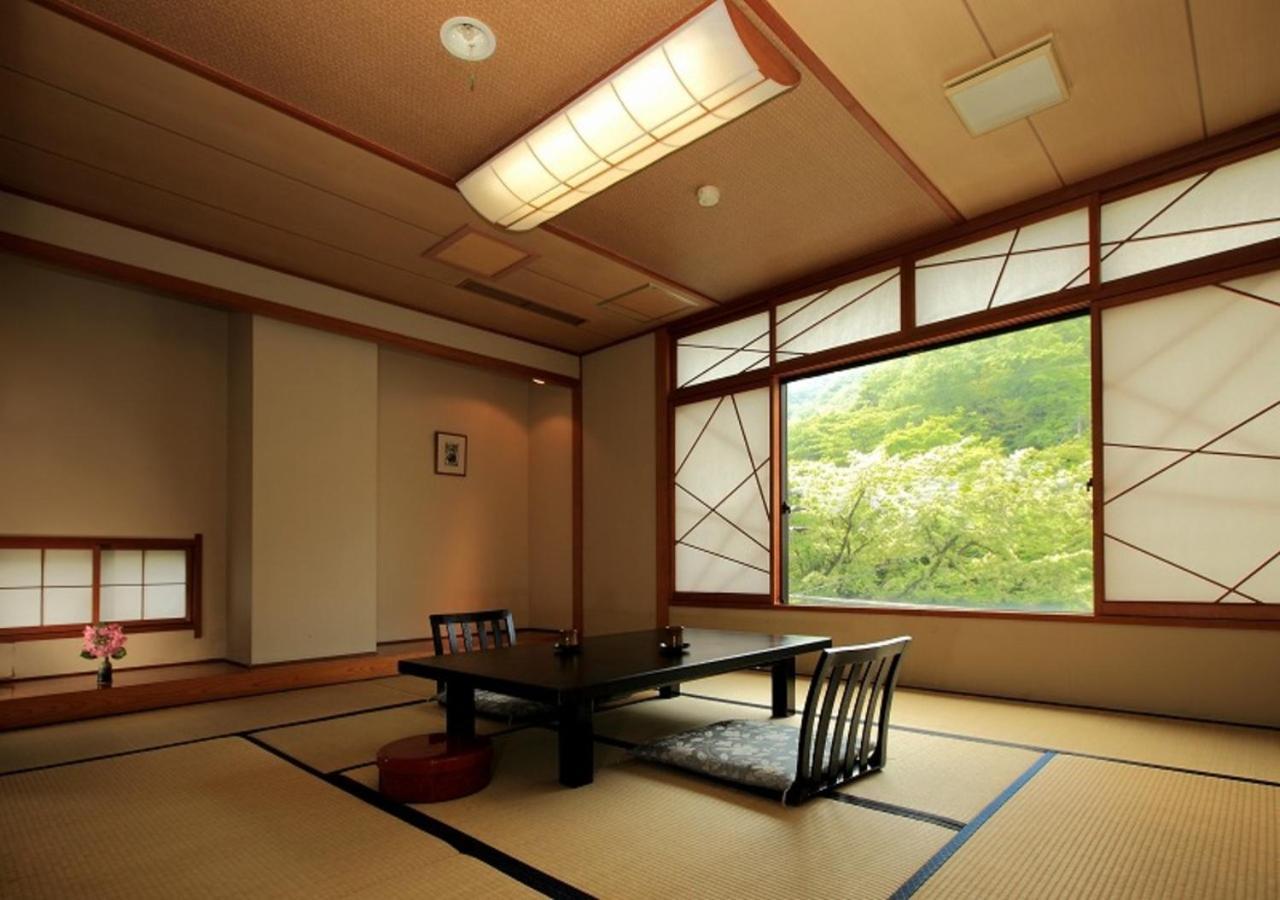 Ikaho Syusuien Hotel Shibukawa Екстериор снимка